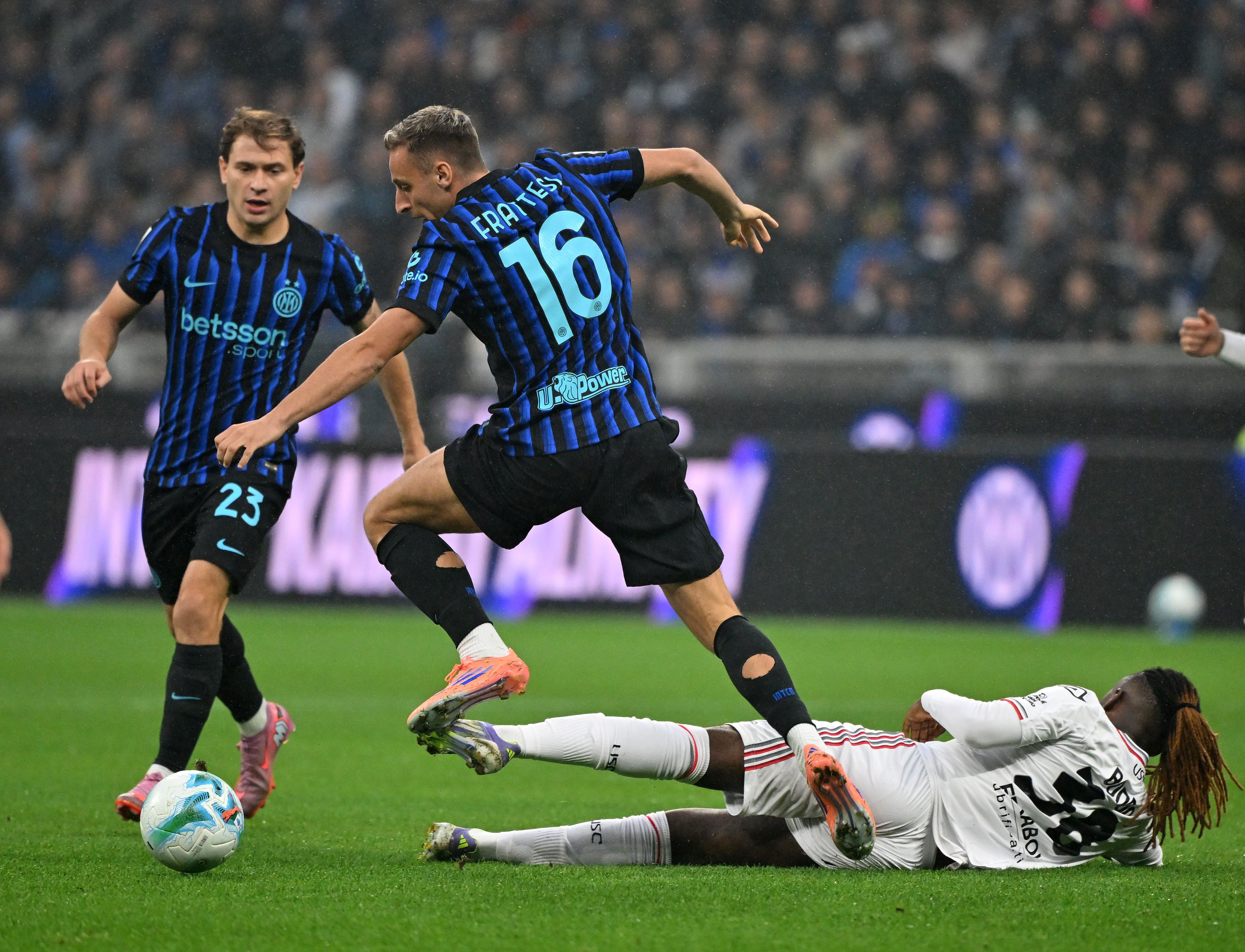 开云首页体验-AC米兰迎荷甲关键赛,今夜远射贴柱,目标明确,心理建设被强调