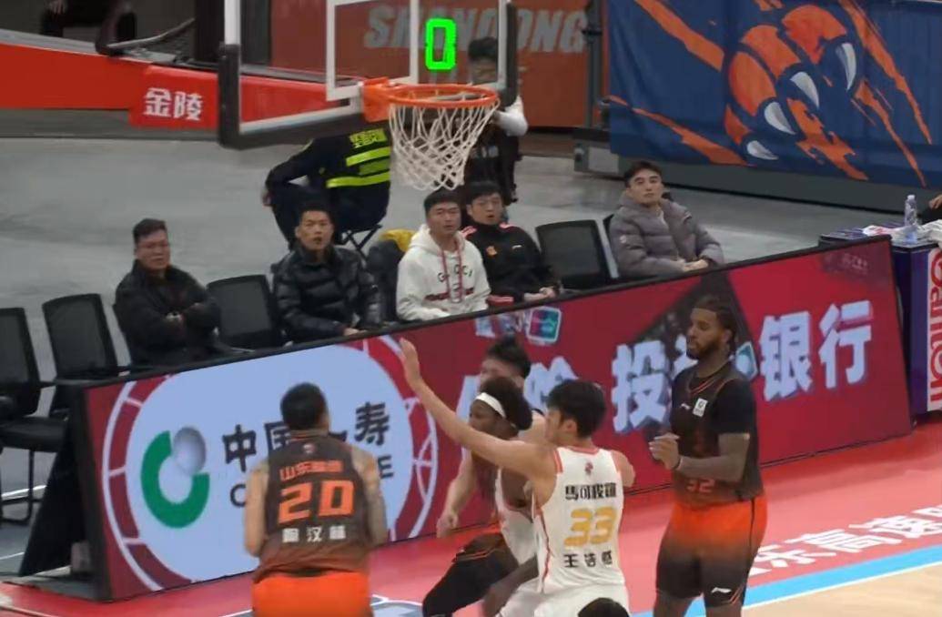 开云平台中国-赛地聚焦：CBA常规赛国际比赛日热度飙升；山东男篮强势反弹；管理层满意；身体对抗强度拉满的简单介绍